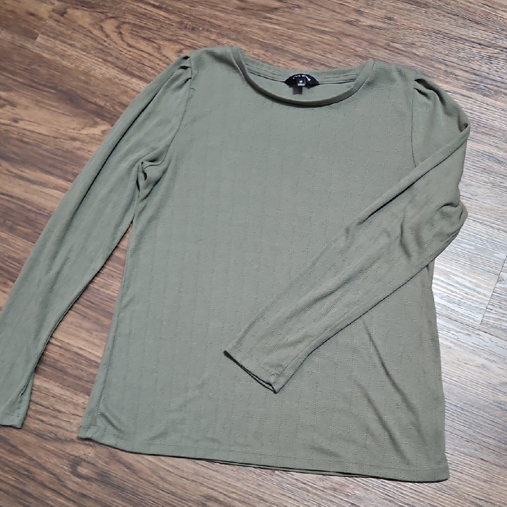 Well Worn Olive Green Ribbed Puff Sleeve Top Size Medium